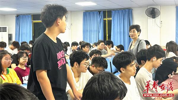 图片 1.jpg 图片 1.jpg